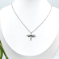 collier-libellule-avec-strass-en-acier-inoxydable_argent_66f09c8735d8a Collier libellule femme en acier inoxydable avec strass