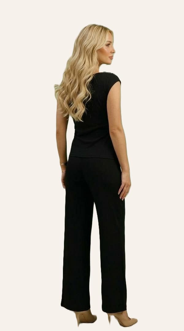 Ensemble femme confortable chic et élégant Ensemble femme confortable chic et élégant