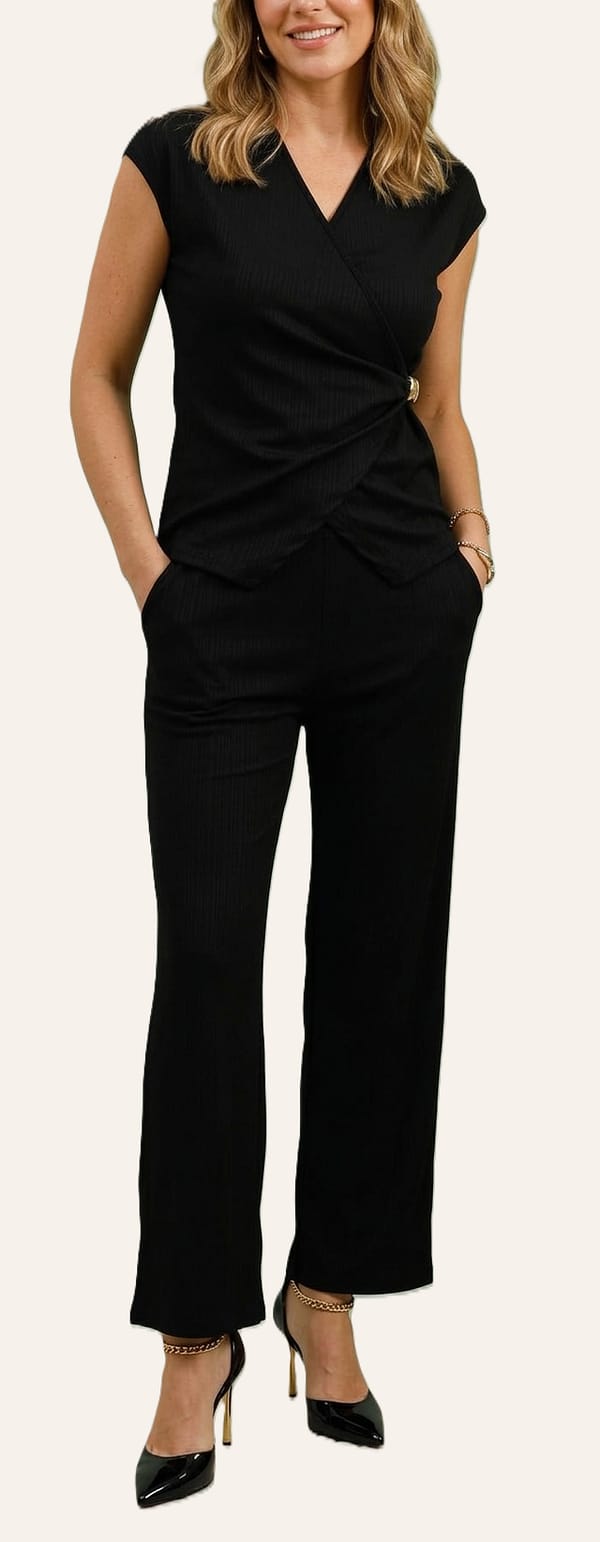 Ensemble femme confortable chic et élégant Ensemble femme confortable chic et élégant