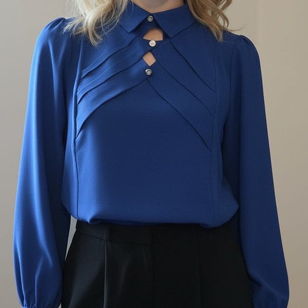 Blouse élégante bleue boutons strass Blouse élégante bleue boutons strass